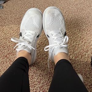 womens nike free run flyknit sneakers